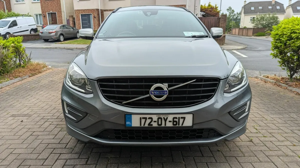 Volvo XC60 2017 - 2.0 D4 R-DESIGN NAV 190BHP - Image 2