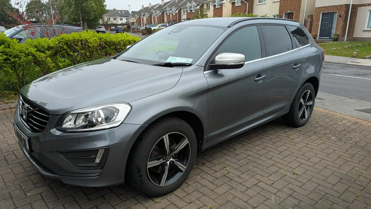 Volvo XC60 2017 - 2.0 D4 R-DESIGN NAV 190BHP - Image 1