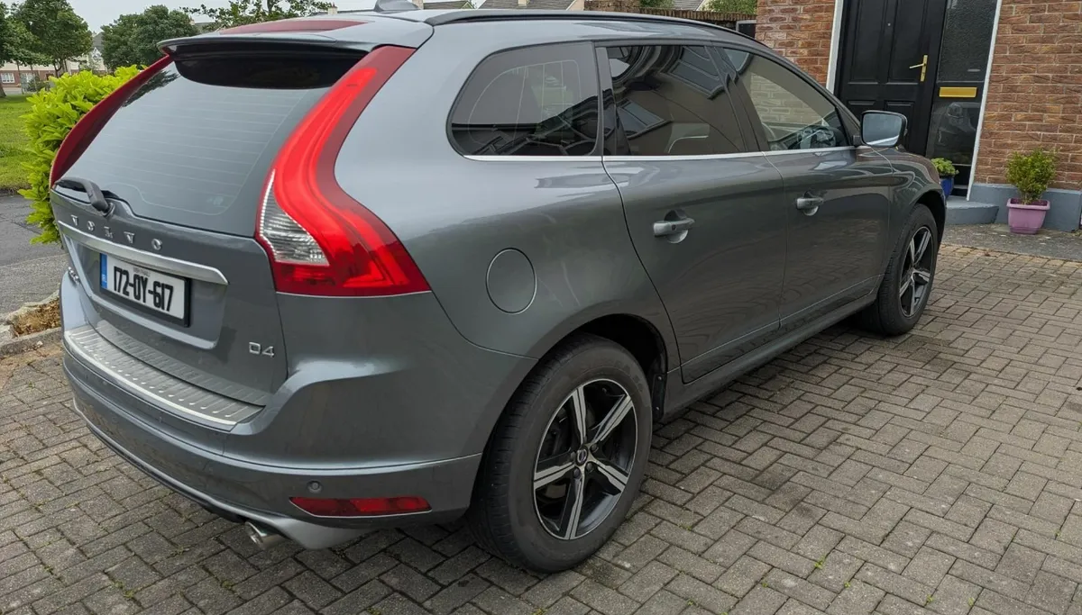 Volvo XC60 2017 - 2.0 D4 R-DESIGN NAV 190BHP - Image 4
