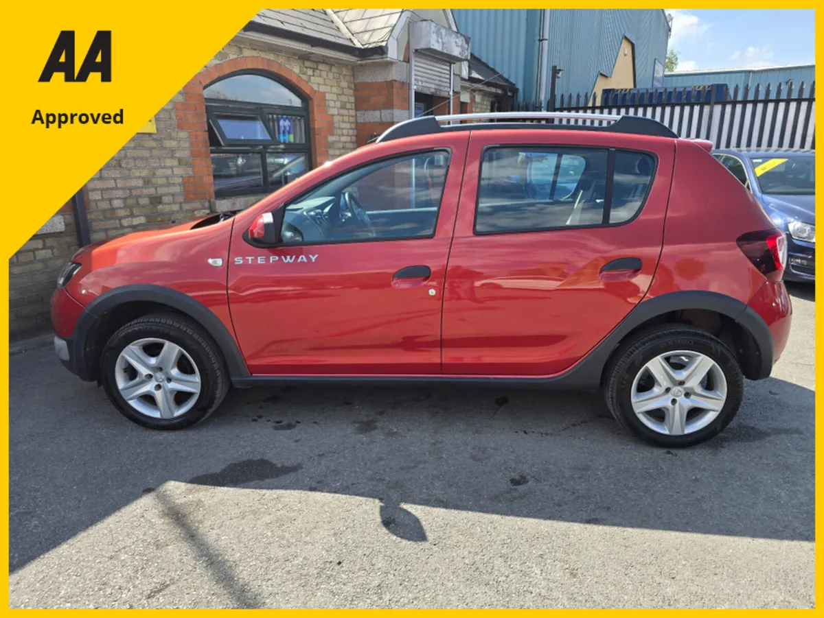 Dacia Sandero STEPWAY SIGNATURE TCE - Image 2