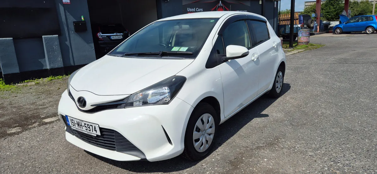 Toyota Vitz 2015 AUTOMATIC 1.0L - Image 2