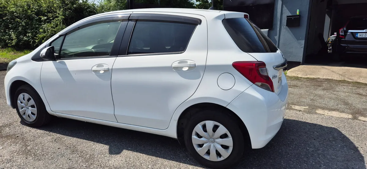 Toyota Vitz 2015 AUTOMATIC 1.0L - Image 4