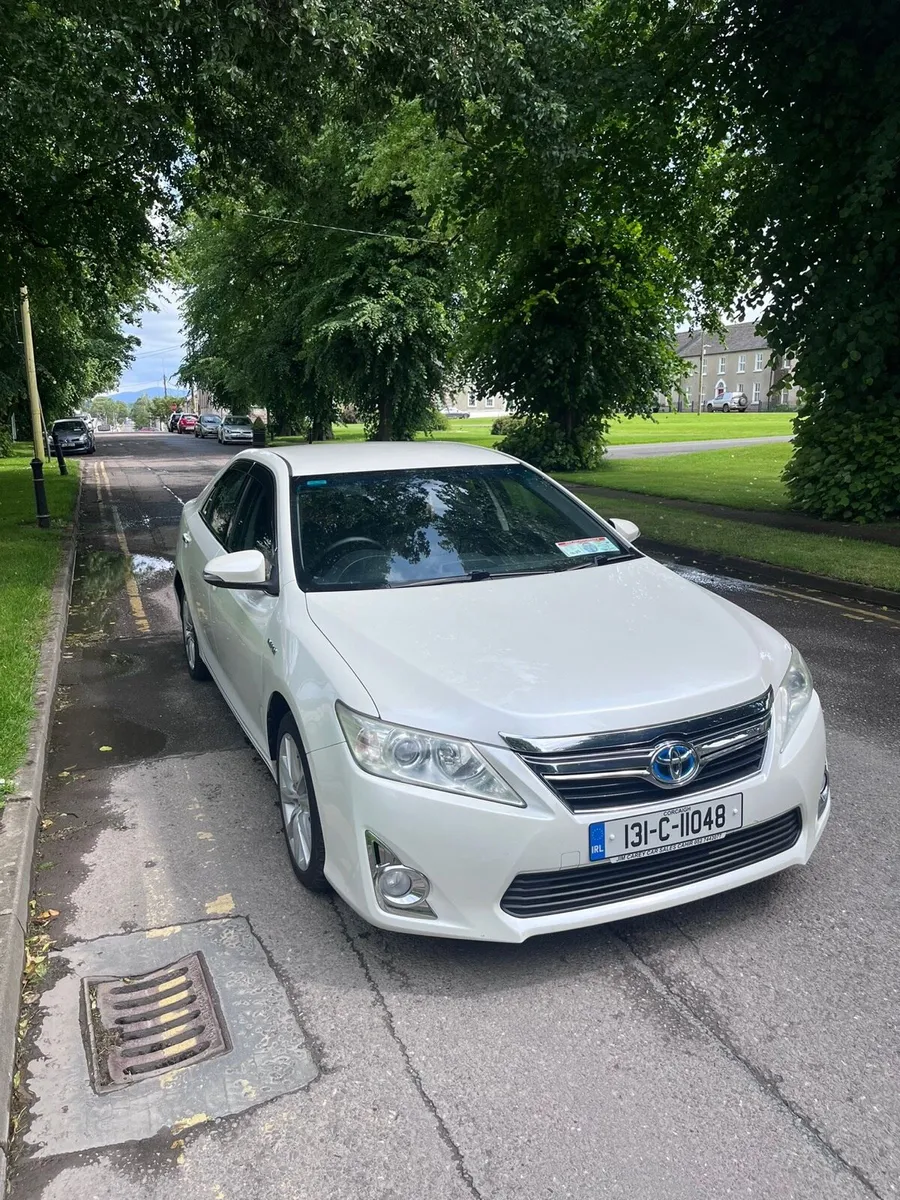 Toyota Camry hybrid - Image 1