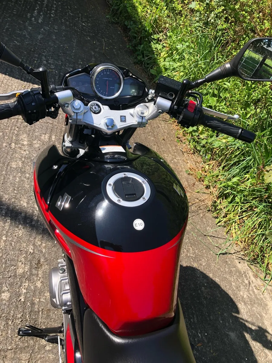 Motorcycle - Image 4
