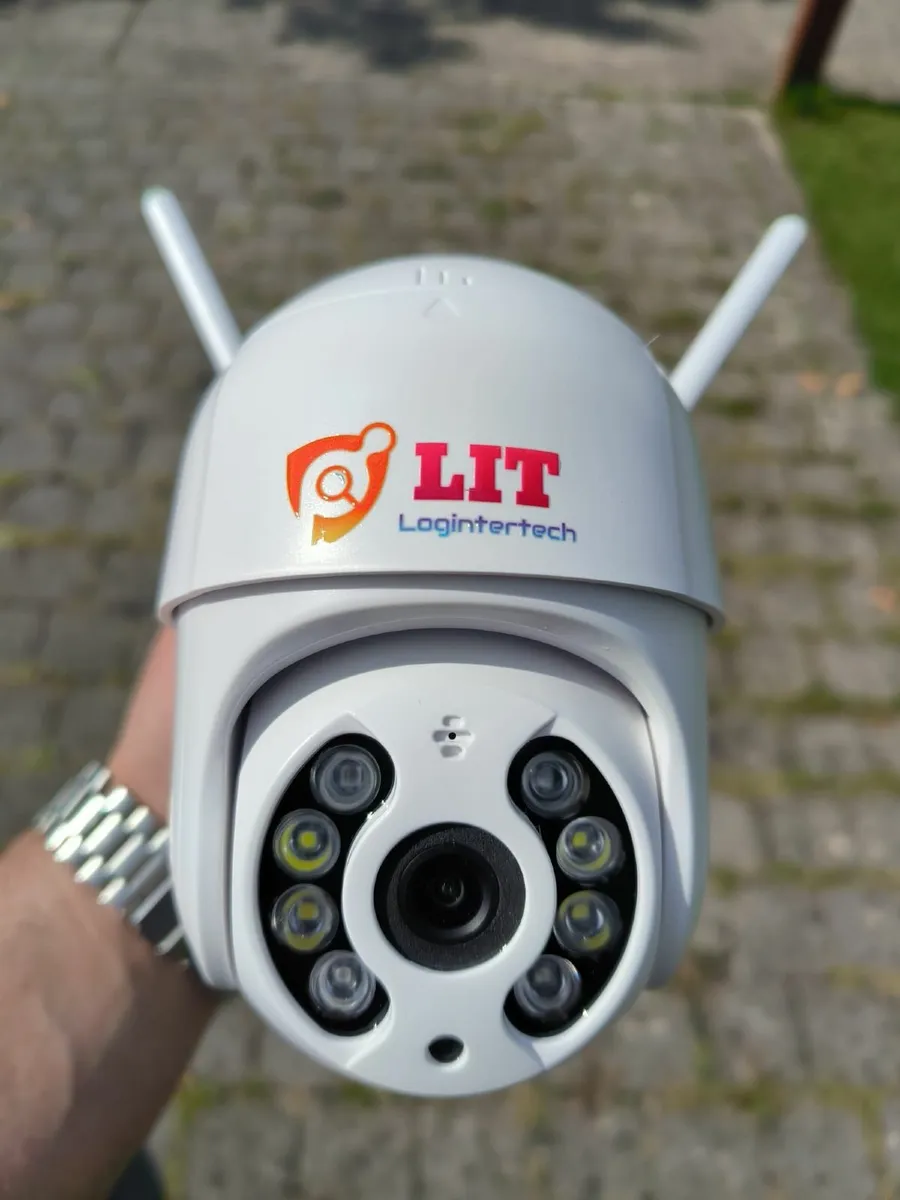 8MP WiFi CCTV Camera Outdoor Wireless Calving Home - Image 1