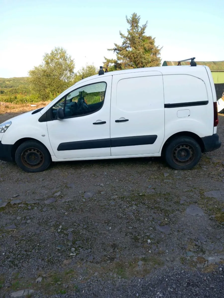 Van - Image 1