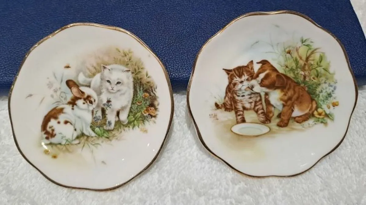 Vintage mini trinket plates - Image 1