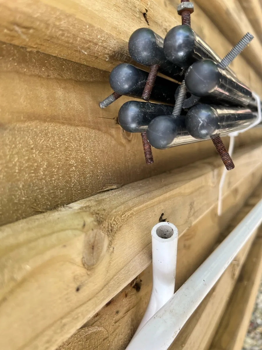 9 metal column for tomatoes plants - Image 1