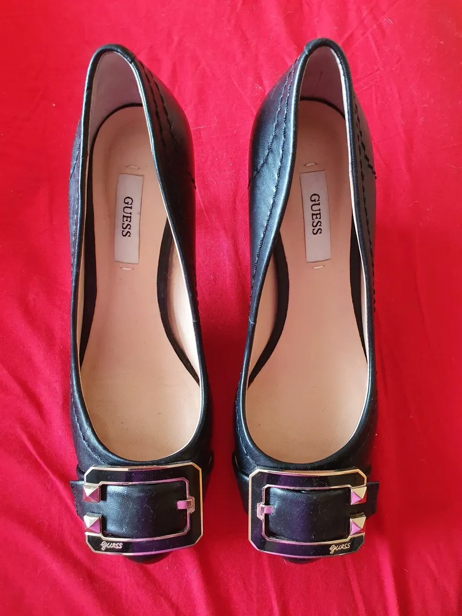Guess brand black leather shoes - Image 4