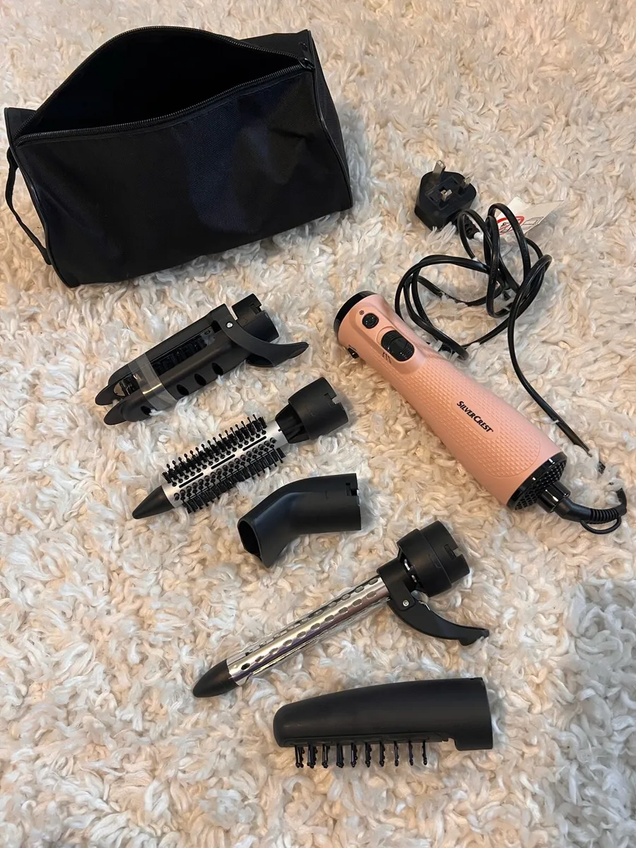Hair styling equipment - Image 1