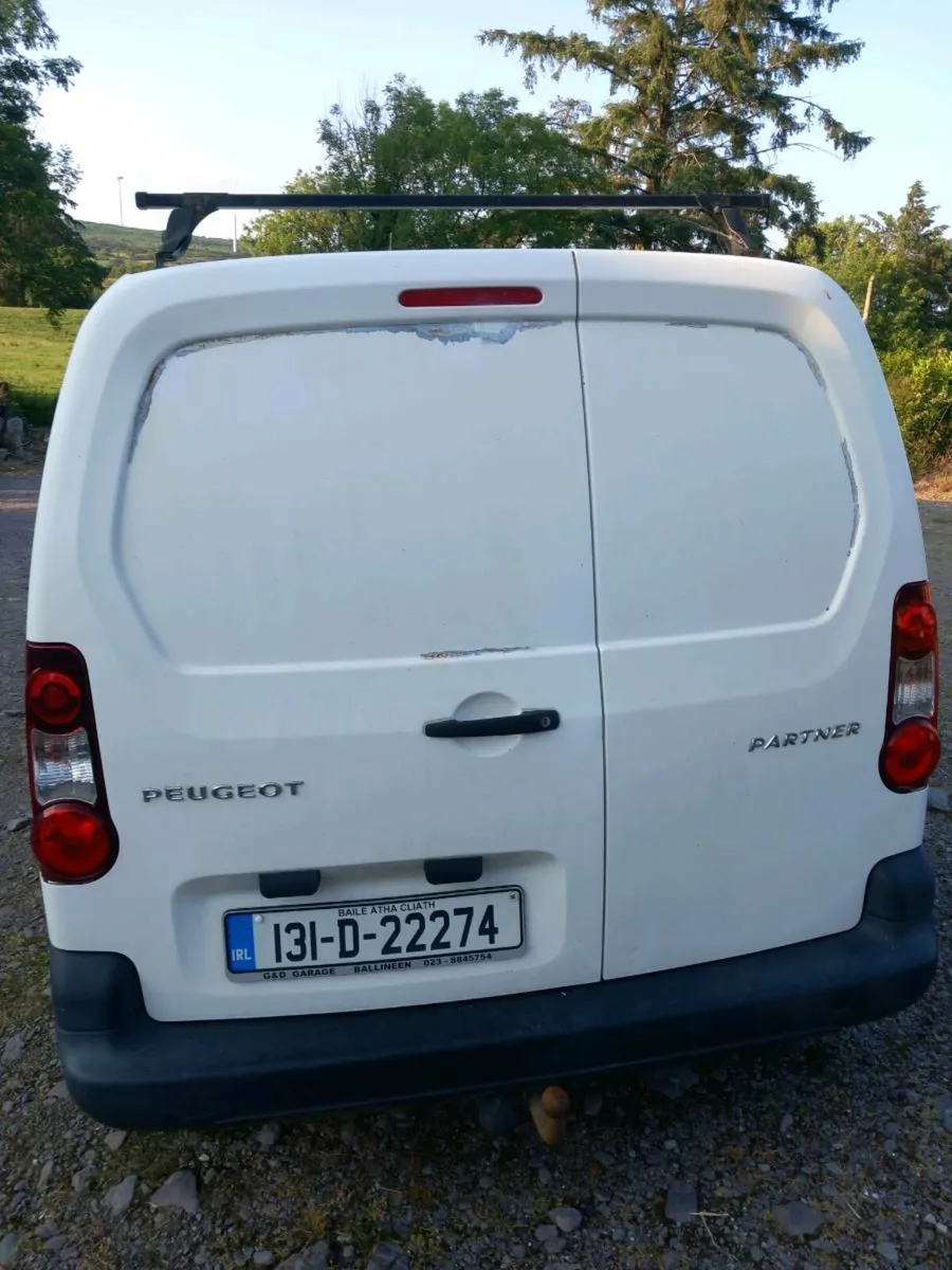 Van - Image 3