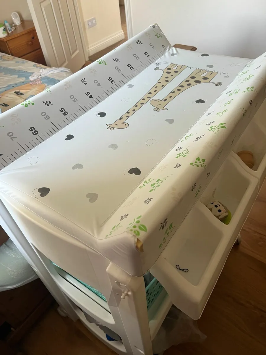 babylo changing table with bath - Image 4