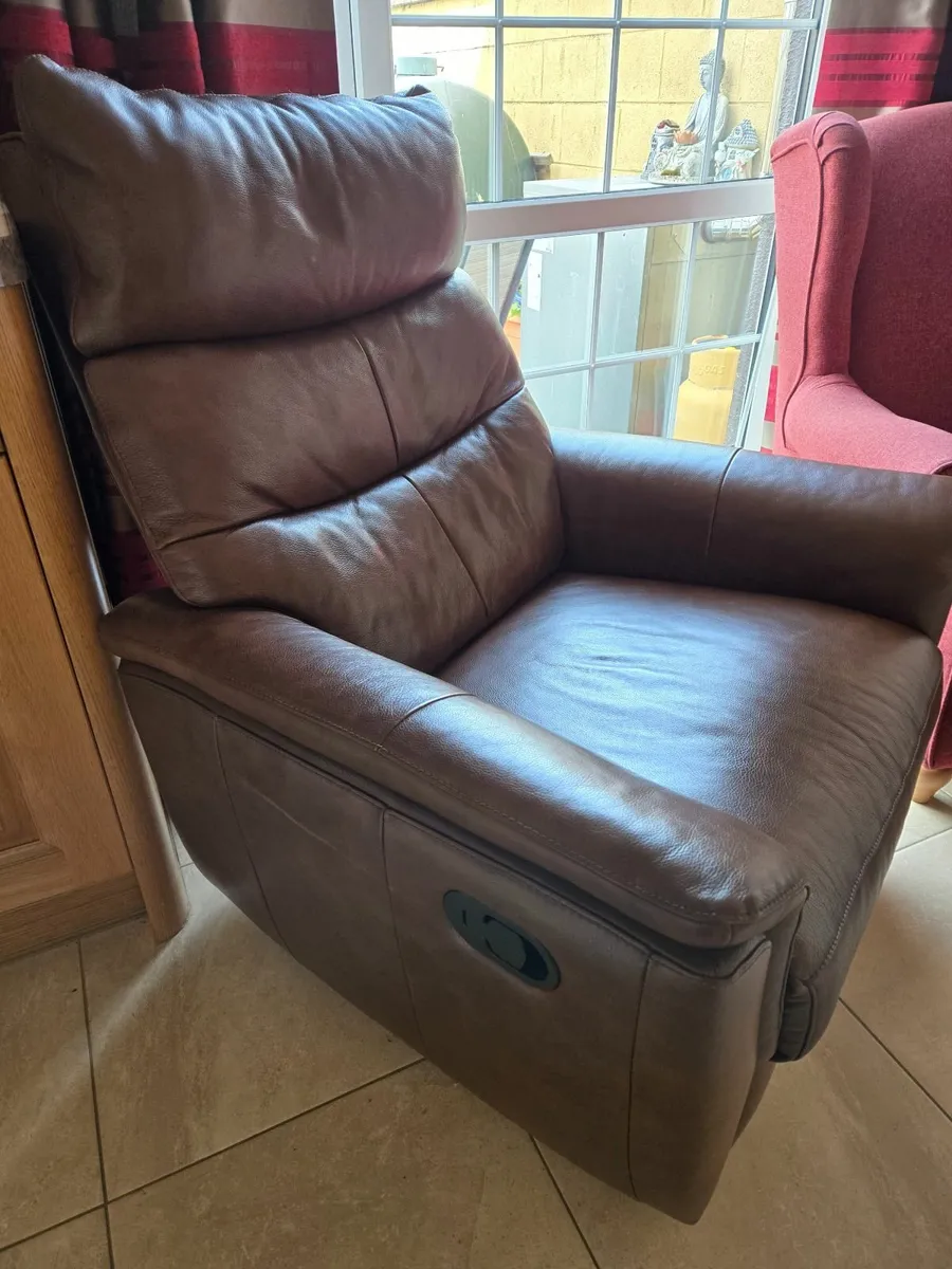 Leather recliner come rocking chair - Image 1