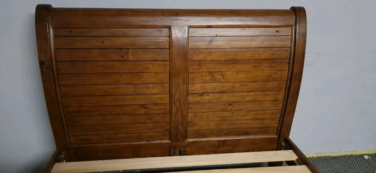Bed - Image 2