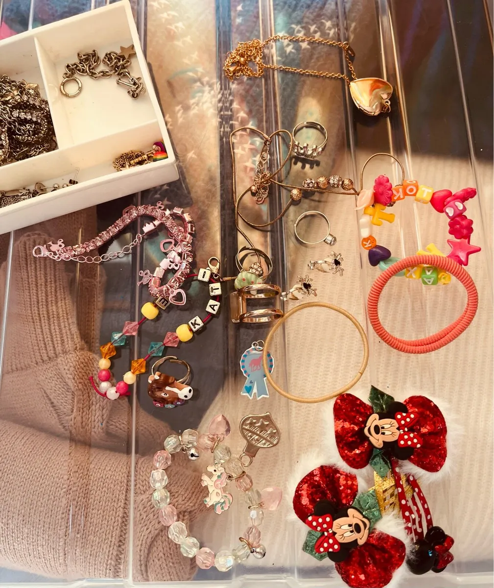 For sale box of accessories - Image 2
