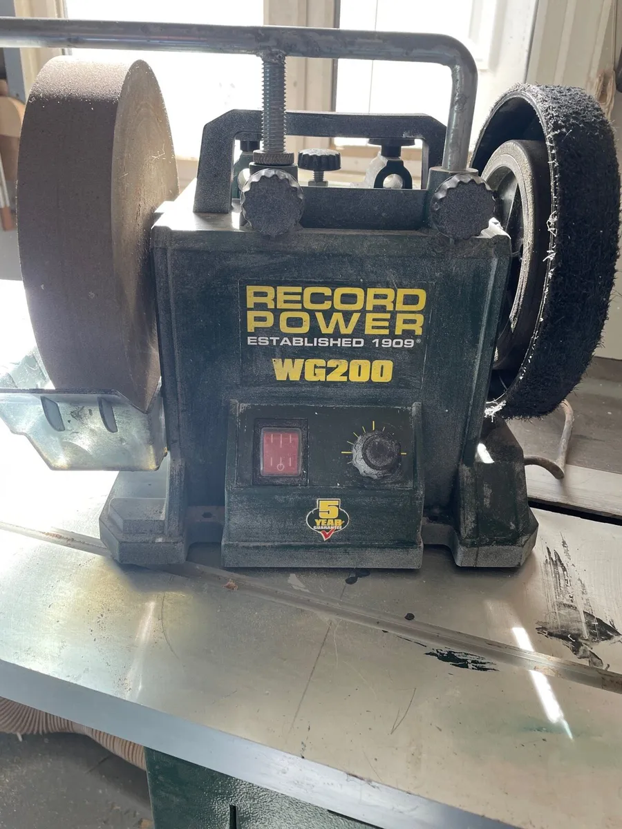 Record power wet stone - Image 1