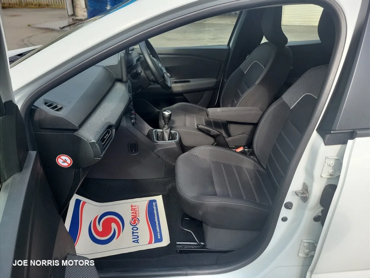 Dacia Sandero COMFORT TCE 100 LPG  4DR - Image 4