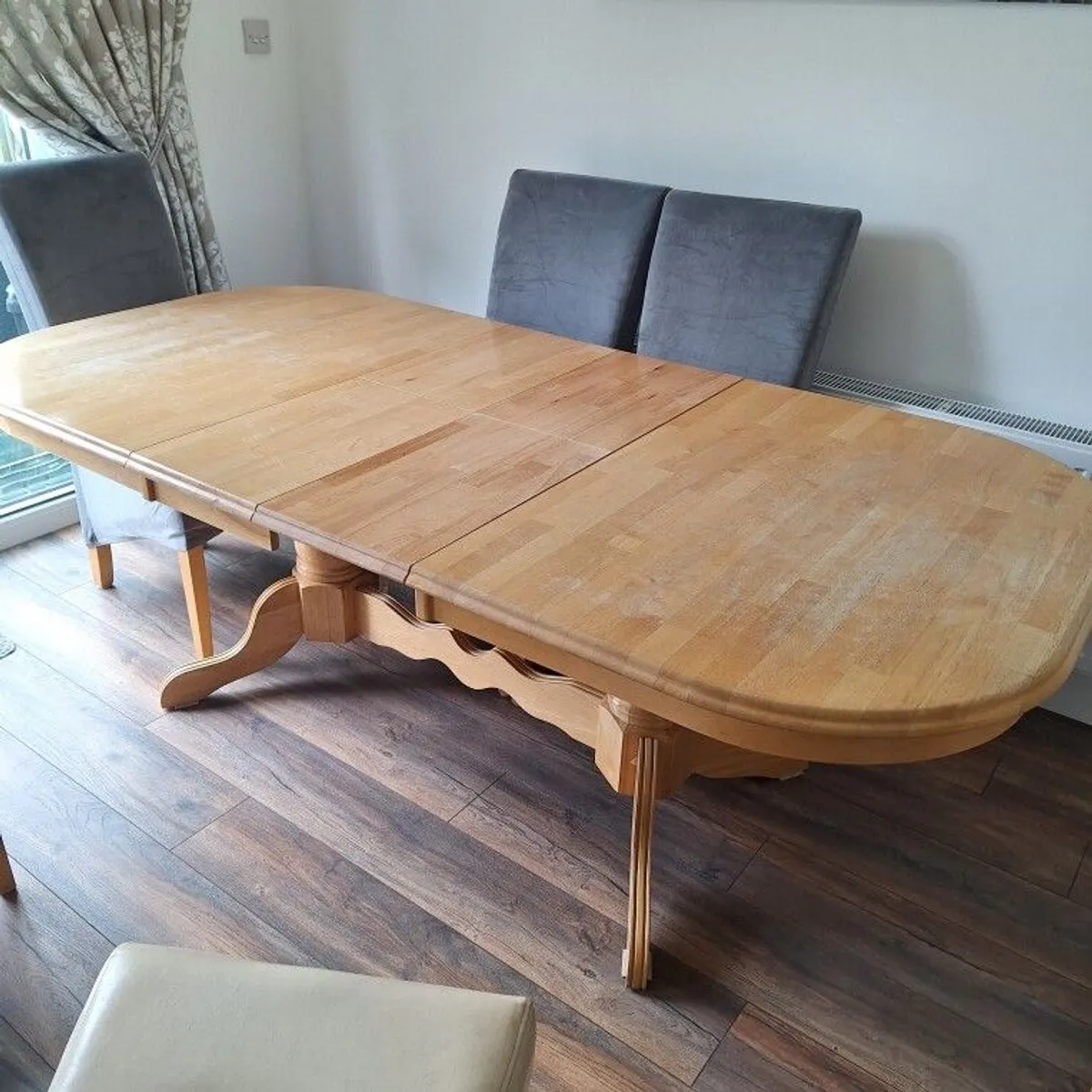 Large table & 6 chairs - Image 1