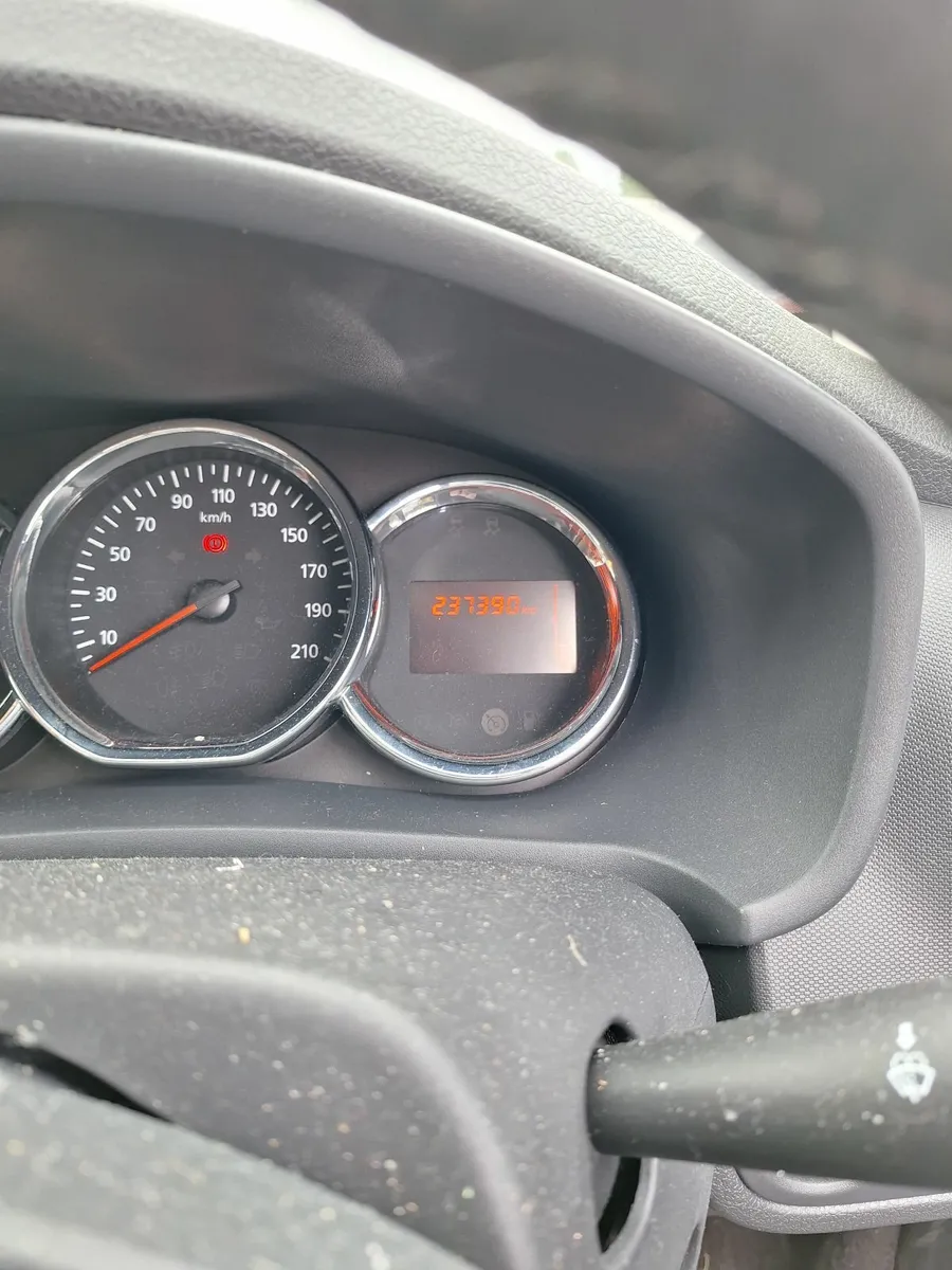 Dacia logan petrol - Image 4