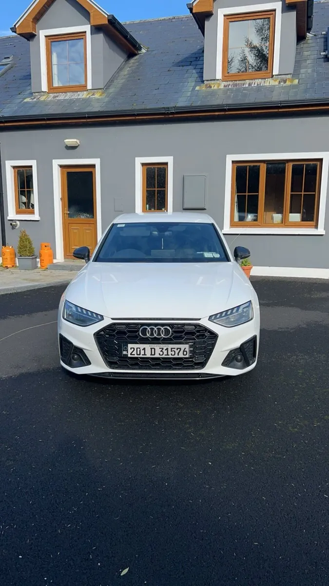 Audi A4 S-Line Black Edition *Tech Pack - Image 1