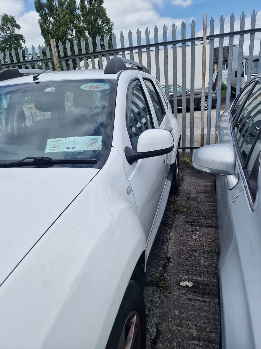 Dacia Duster for parts - Image 2