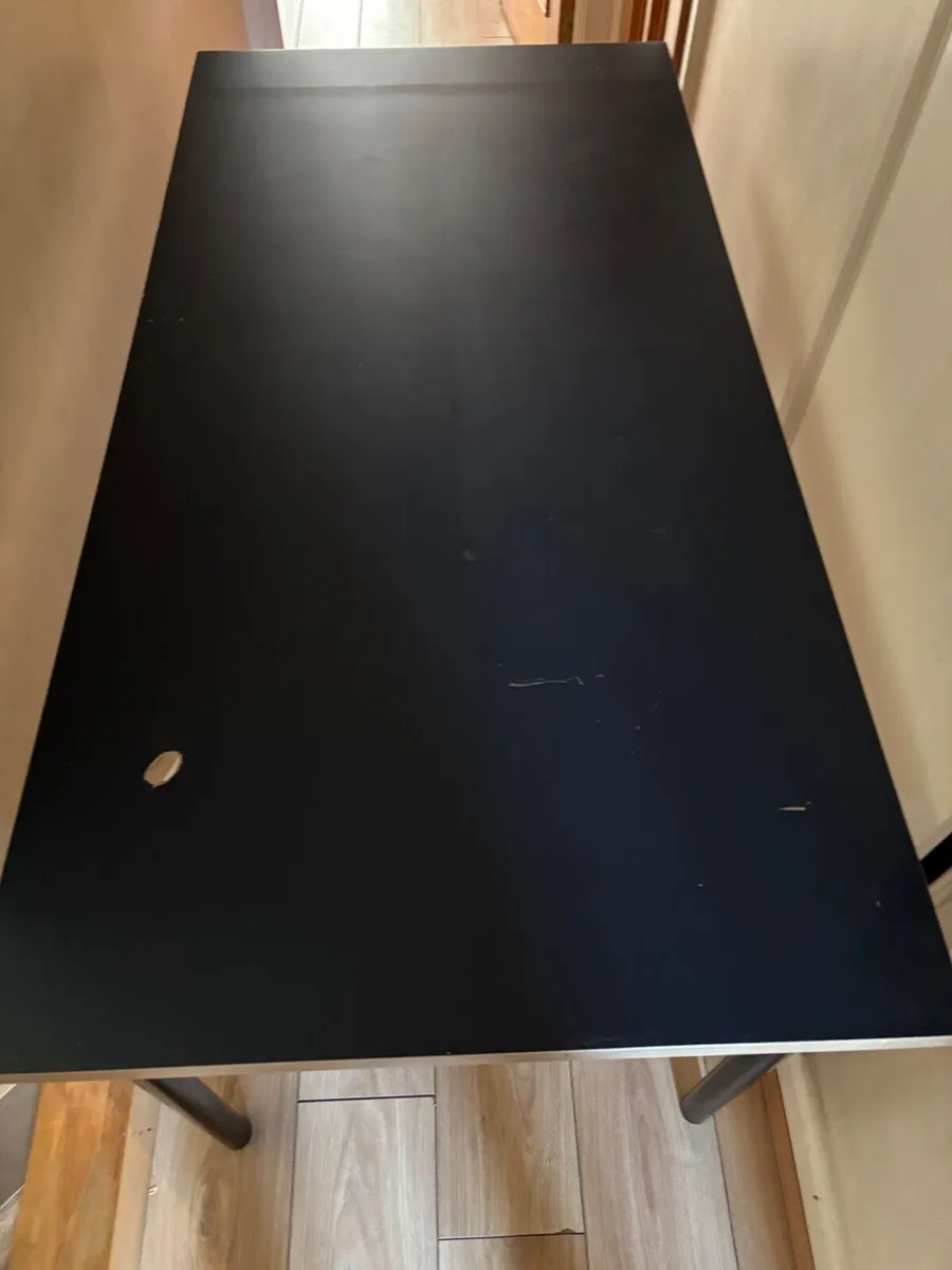 big Ikea table with adjustable legs - Image 4