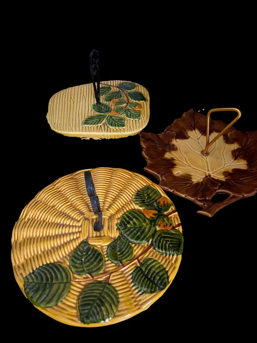 Ceramic vintage cheese boards/cake stands - Image 1