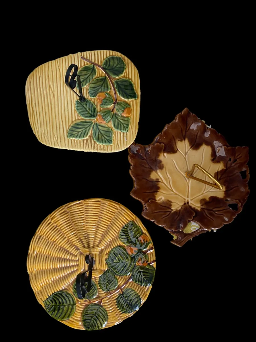Ceramic vintage cheese boards/cake stands - Image 2