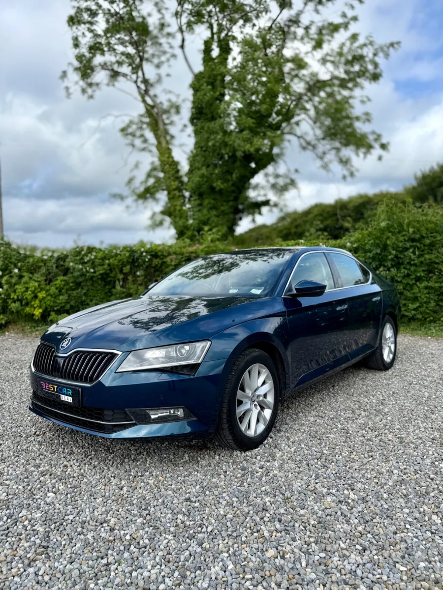 2018 Skoda Superb - Image 3