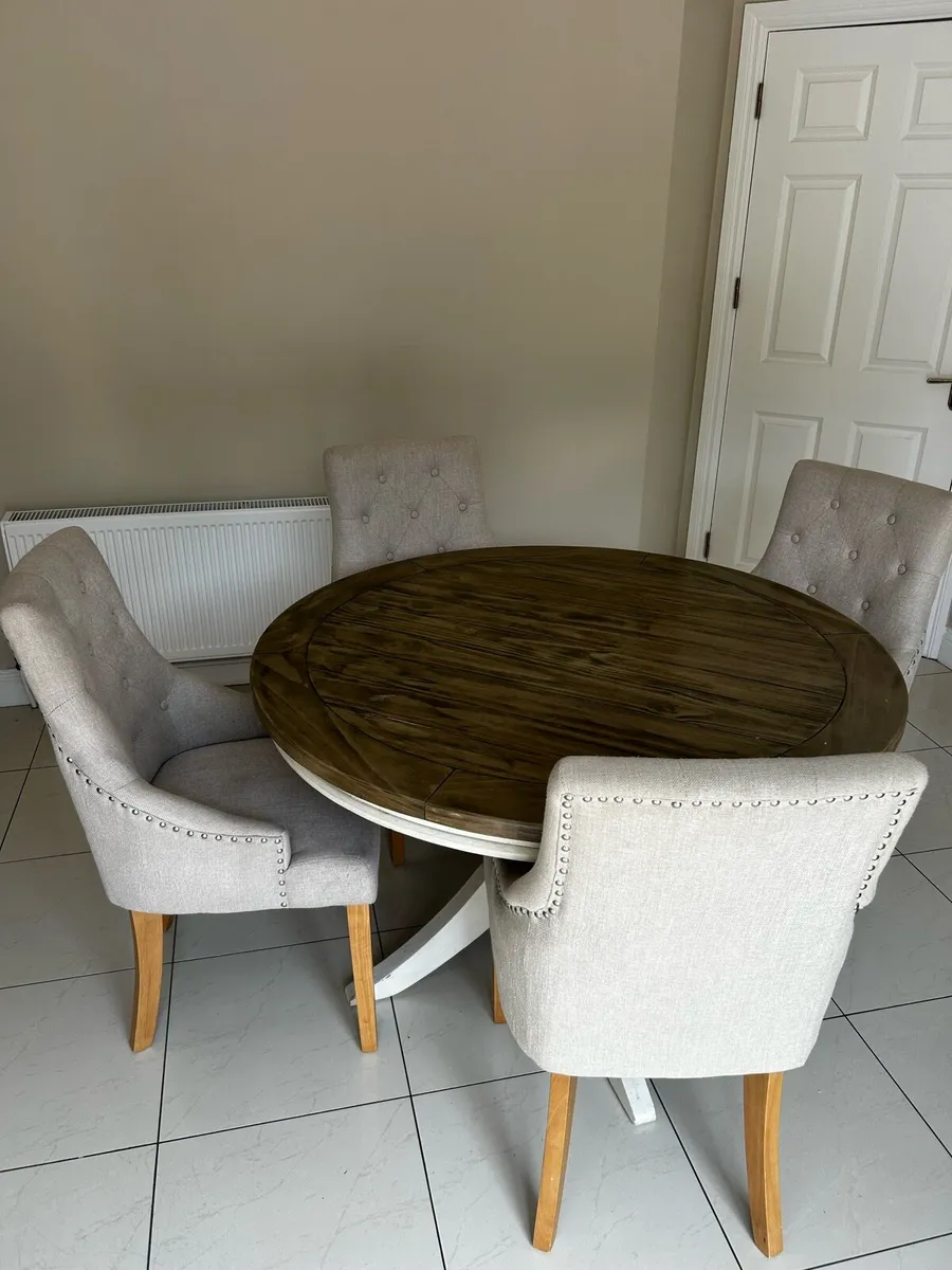 Dining table and 4 chairs - Image 1