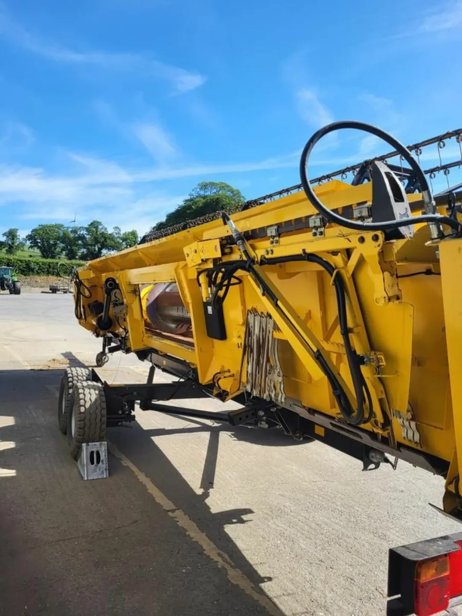 New Holland 25G combine header - Image 2