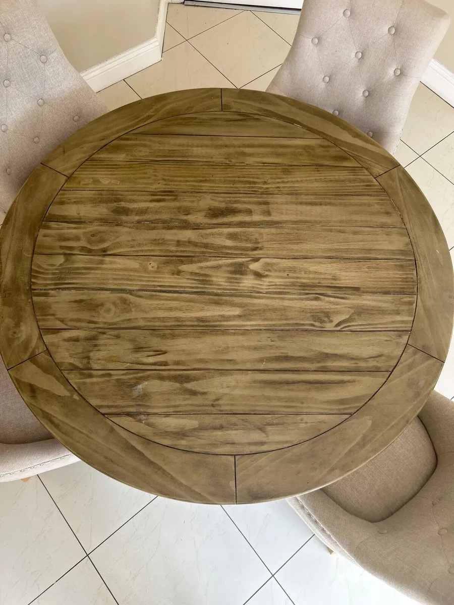 Dining table and 4 chairs - Image 4
