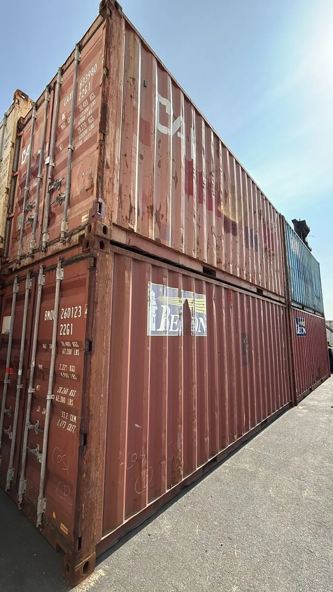 Used 20ft shipping containers - Image 3