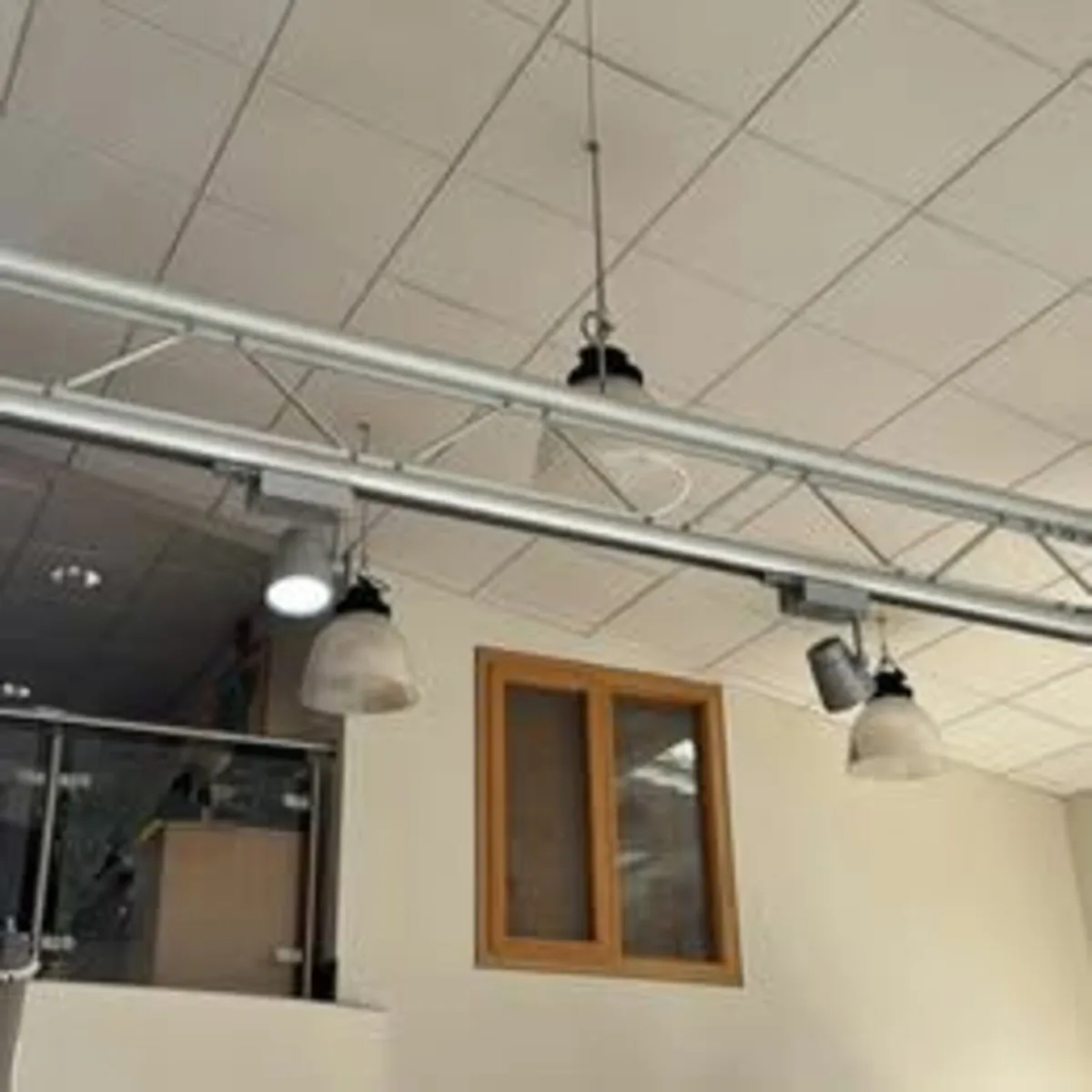 LED spotlights on Rail - Image 4