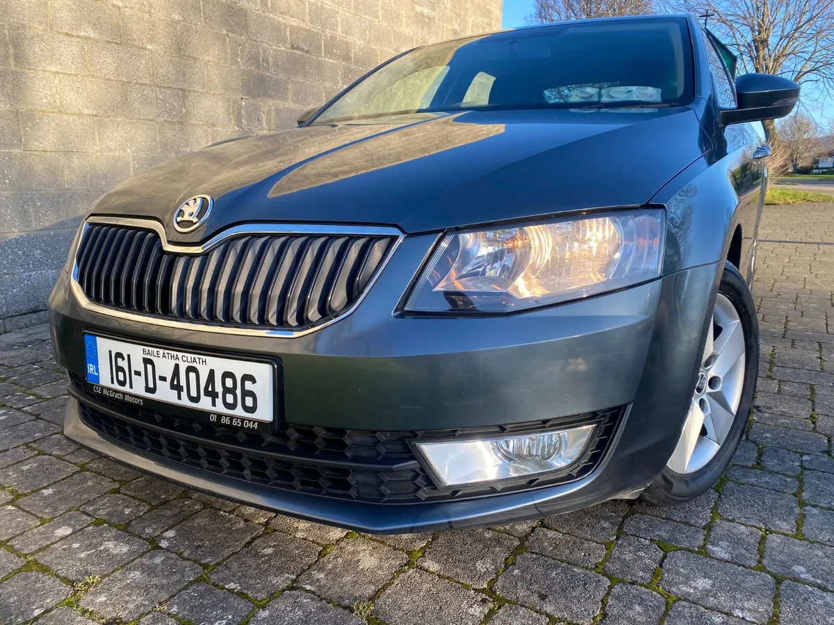 Skoda Octavia 2016 AMBITION 1.6 TDI 110HP DSG 4 4D - Image 4