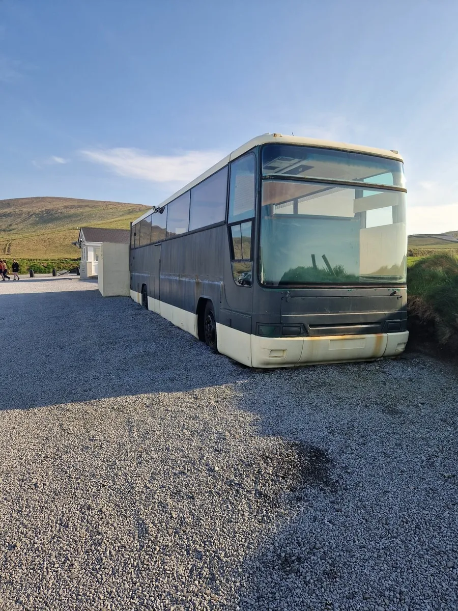 Bus - Image 2