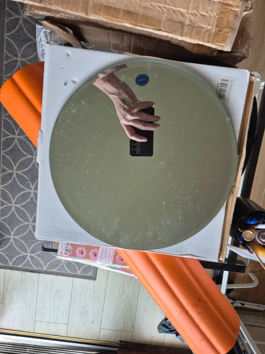 Mirror plates (Great for centre pieces) - Image 1