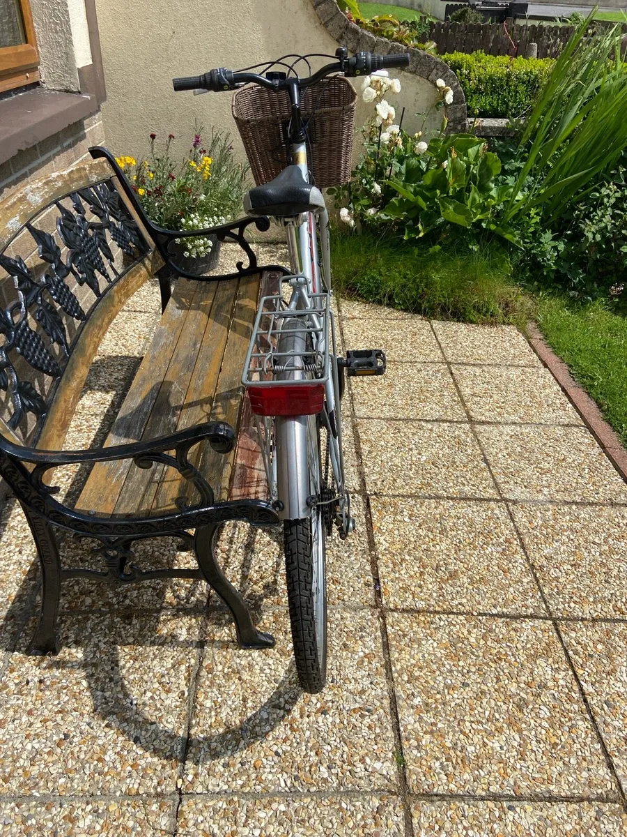Lady’s.  Bicycle - Image 2