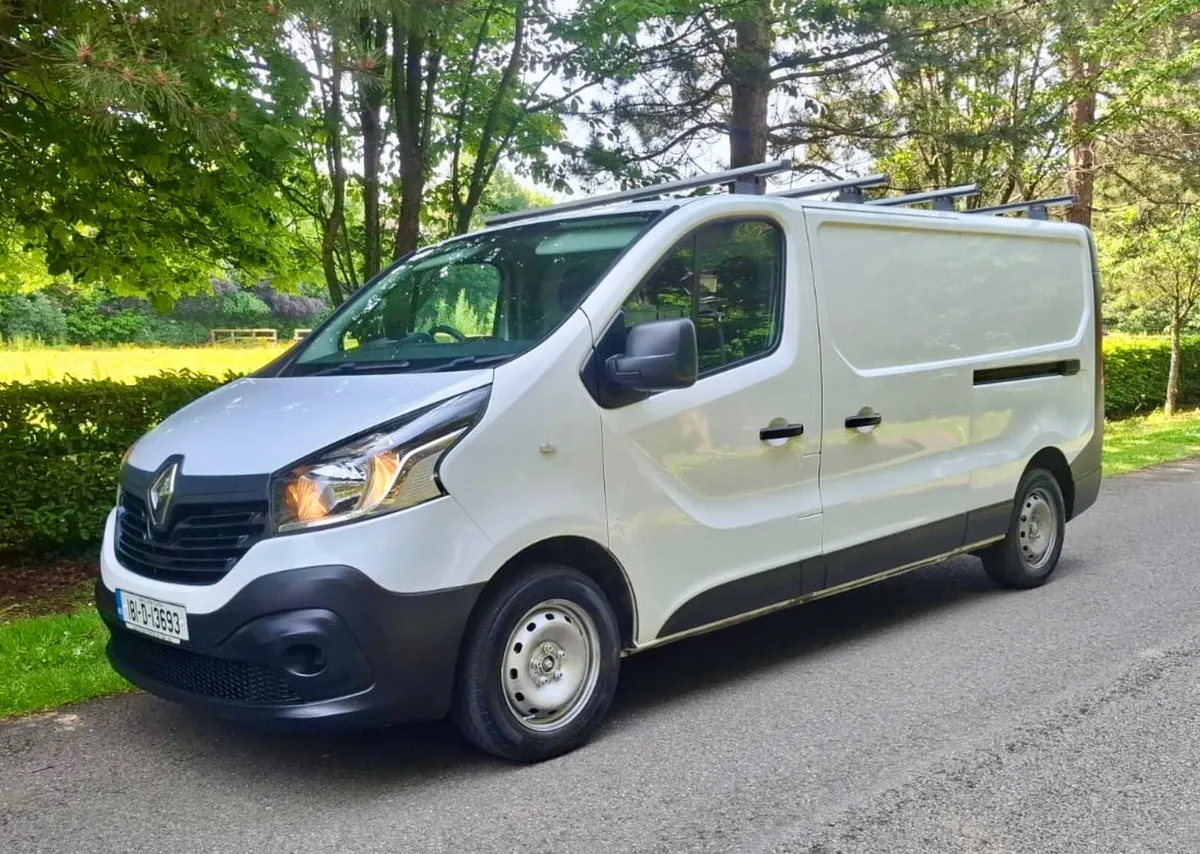 Renault Trafic 2018 DOE 6/25 - Image 1