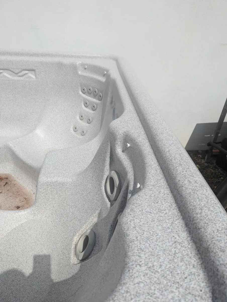Hot tub  PROJECT - Image 4