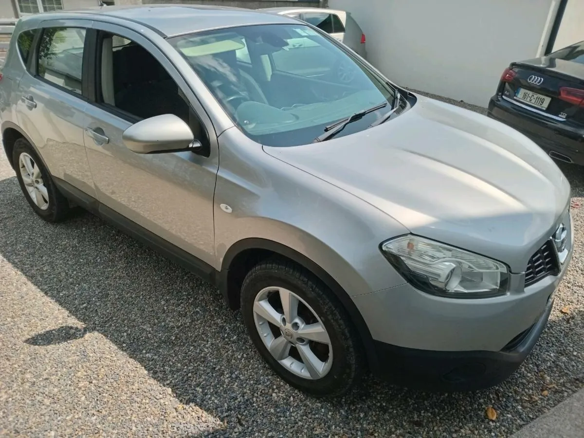 Car - Image 2