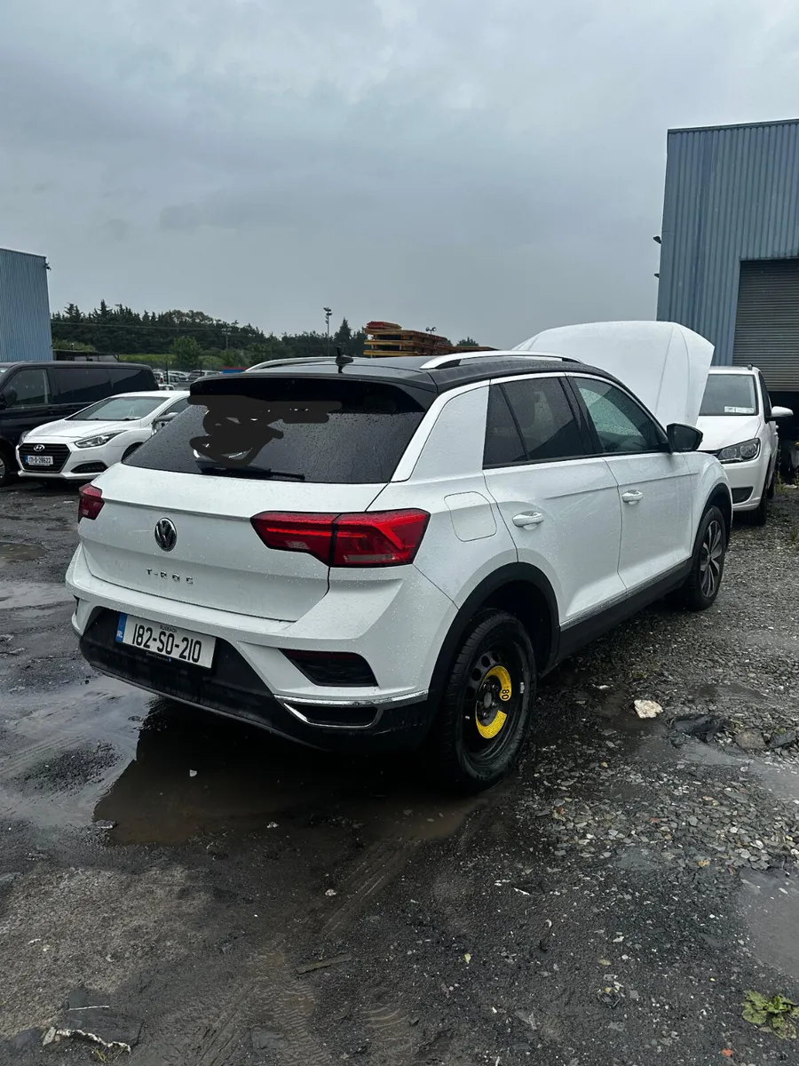 VOLKSWAGEN T-ROC DESIGN 1.0 TSI MANUAL 6SPEED - Image 2