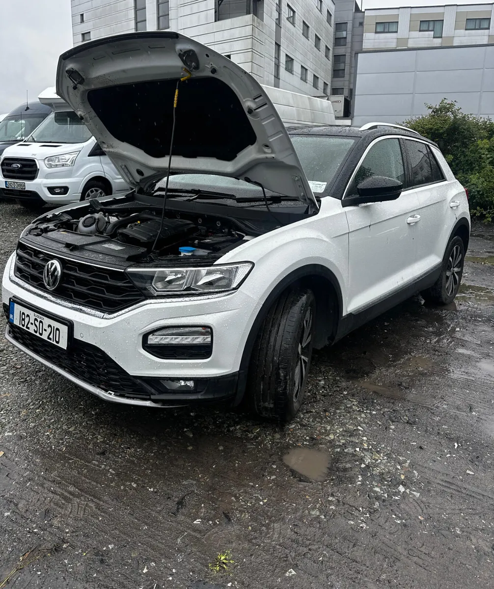 VOLKSWAGEN T-ROC DESIGN 1.0 TSI MANUAL 6SPEED - Image 1