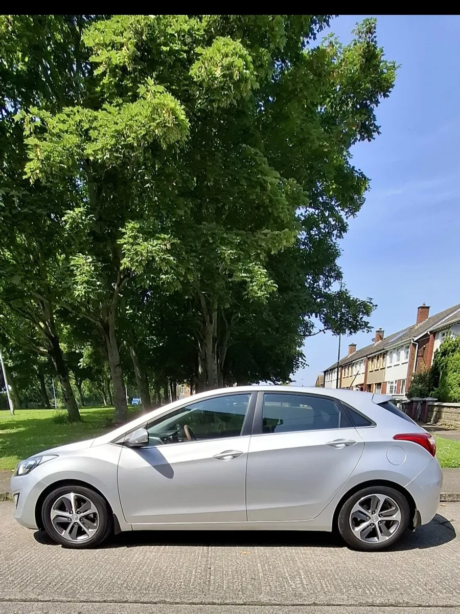 Hyundai i30 2016 deluxe Reduced price - Image 1