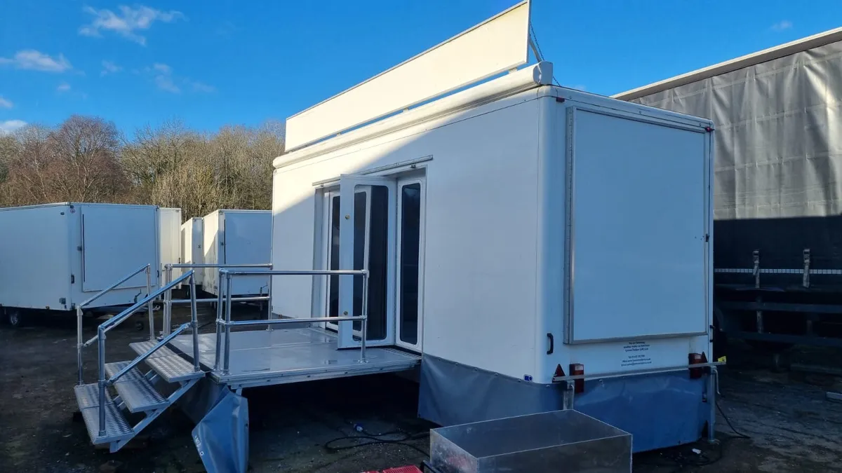 Exhibition trailer for Hire - Image 4