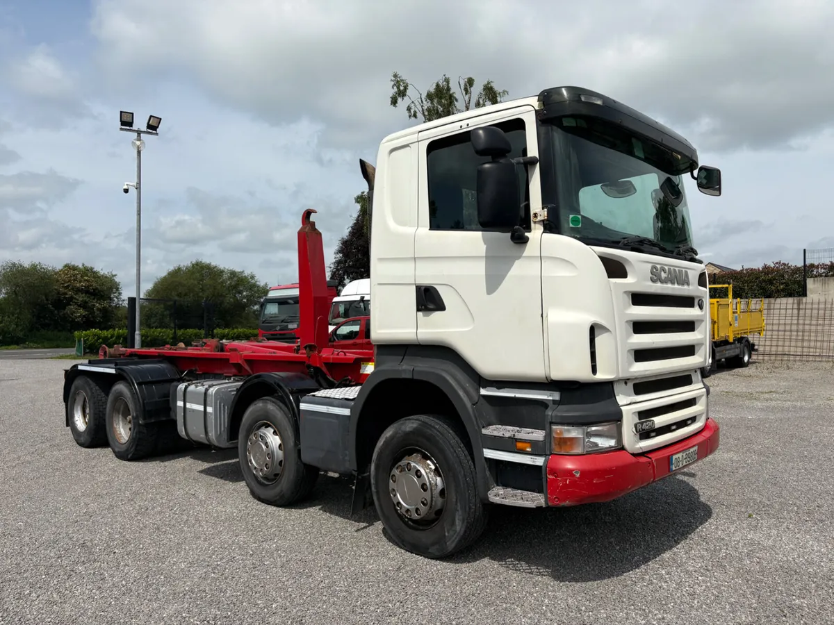 2008 Scania R420 8x4 Hookloader - Image 2