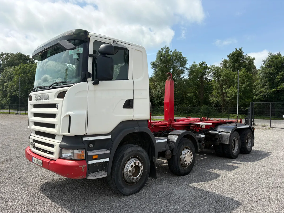 2008 Scania R420 8x4 Hookloader - Image 1