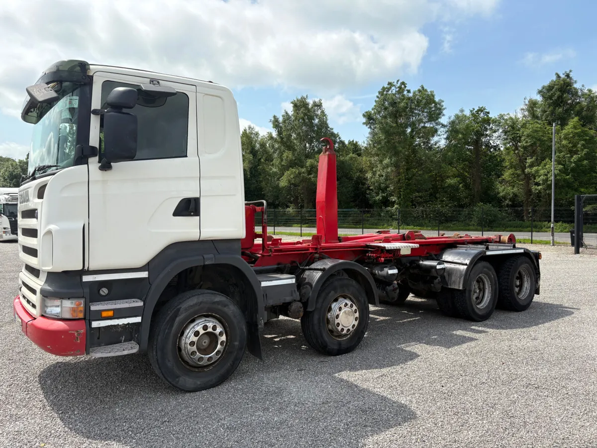 2008 Scania R420 8x4 Hookloader - Image 3