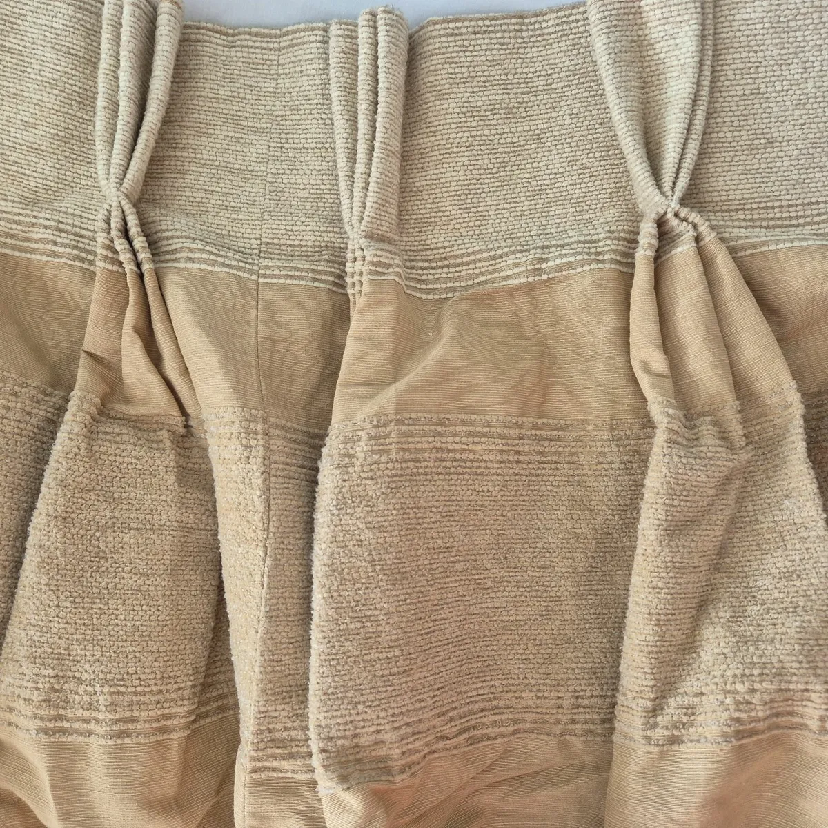 Curtains - Image 2