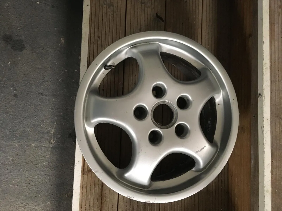 Porsche 911 964 993 Parts - Cup Wheel, 993 Radio - Image 1